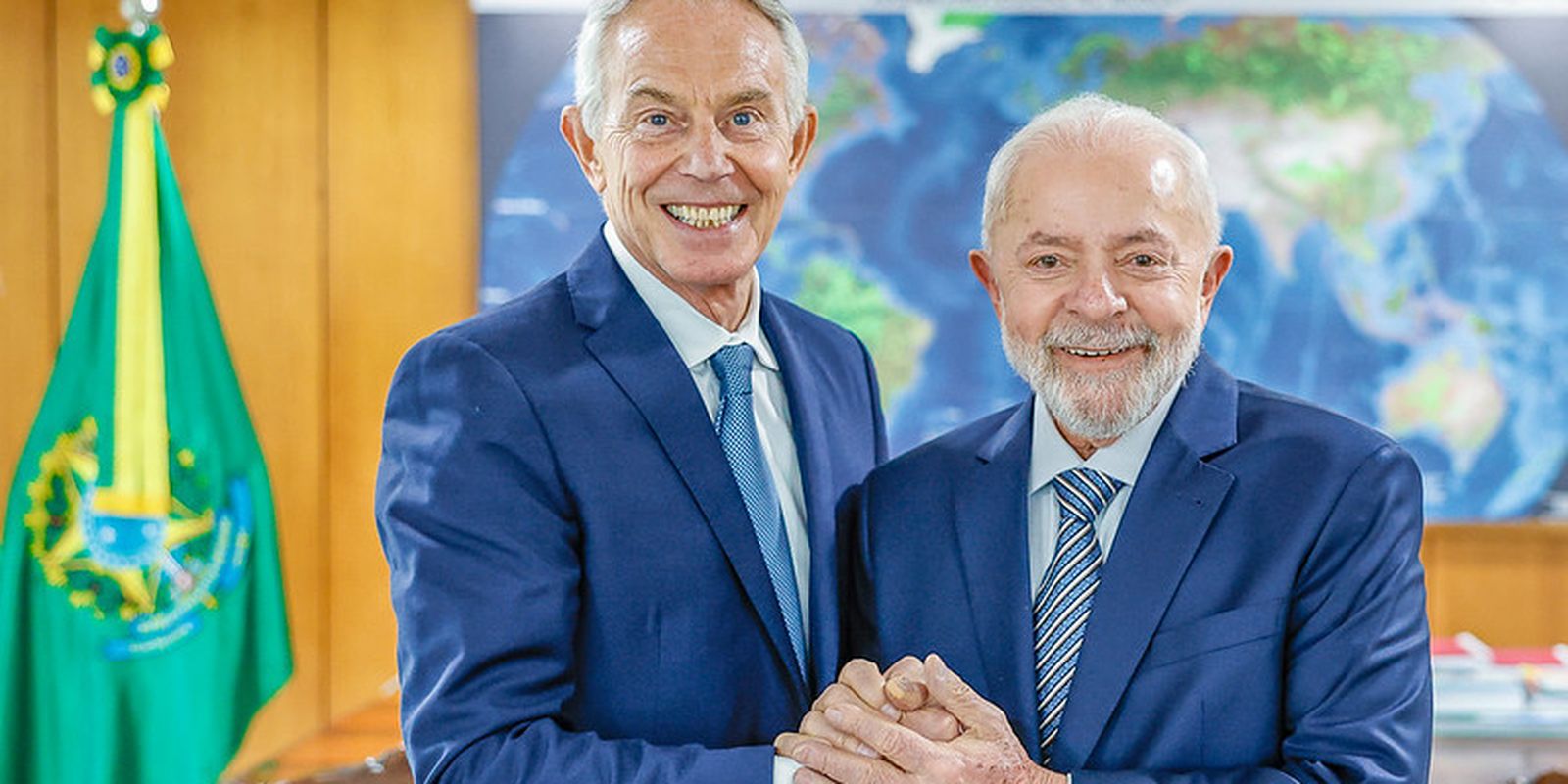 Lula and Tony Blair talk about G20 and combating extremism