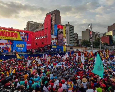 Maduro: Caracas, we did it again, we are ready for victory
