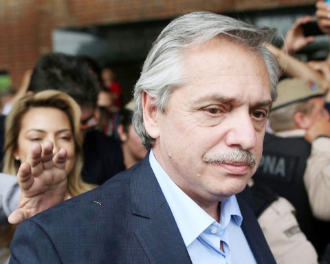 Maduro prohibits former president Fernandez from participating as an electoral observer on #28Jul