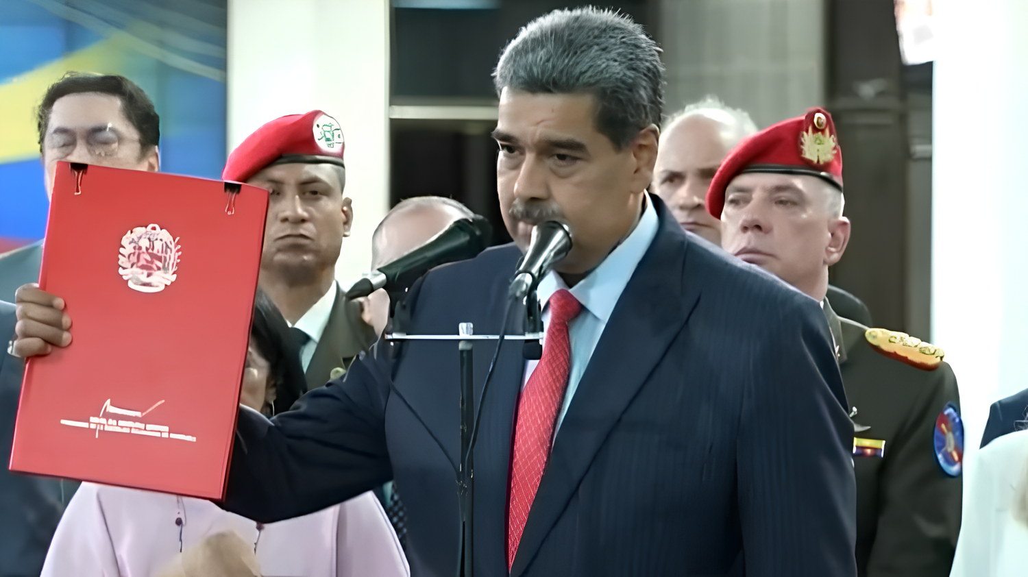 Maduro says he is “ready to present 100% of the electoral records”