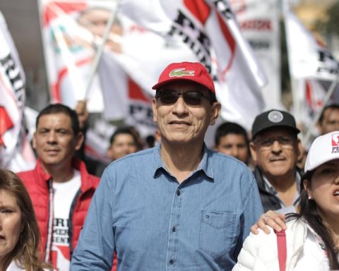 Martín Vizcarra marches against Dina Boluarte: “We protest in a strong but peaceful manner”
