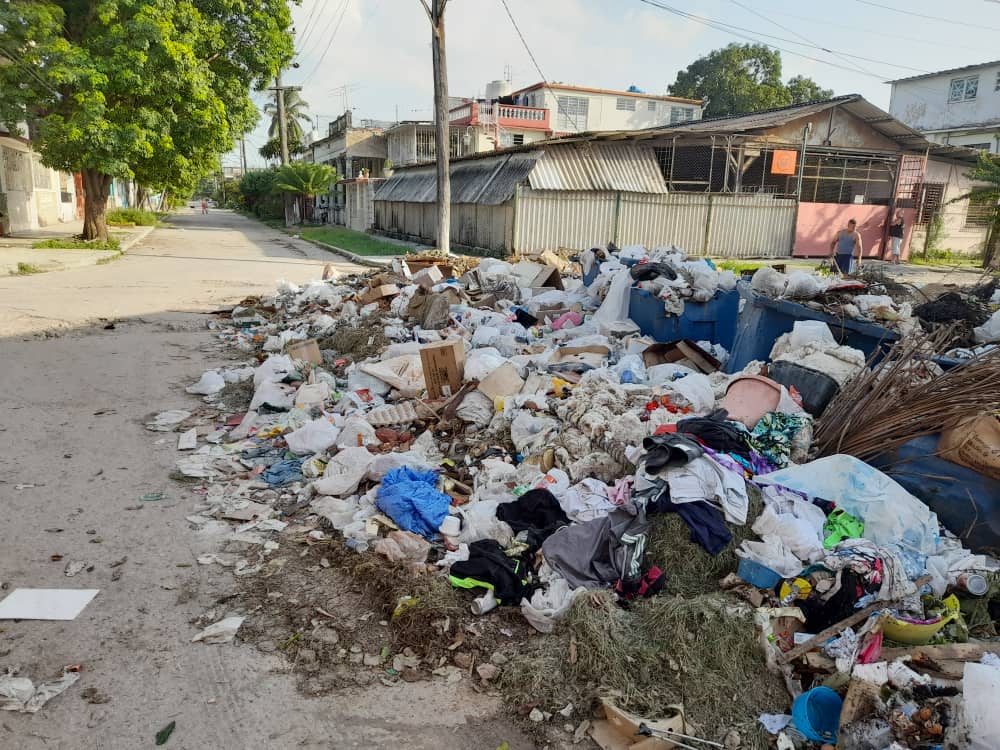 More than 40% of garbage trucks out of service in Havana