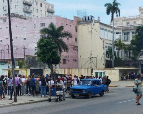 Nearly 40,000 Cubans applied for Spanish nationality at the Havana consulate