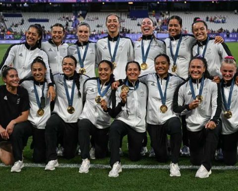 New Zealand retains Olympic title in women's rugby 7s