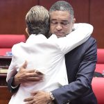 Nostalgia, hugs and complaints characterize the farewell to Congress