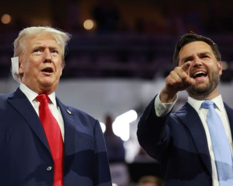 On their way to governing the US, Trump and Vance attack Mexico