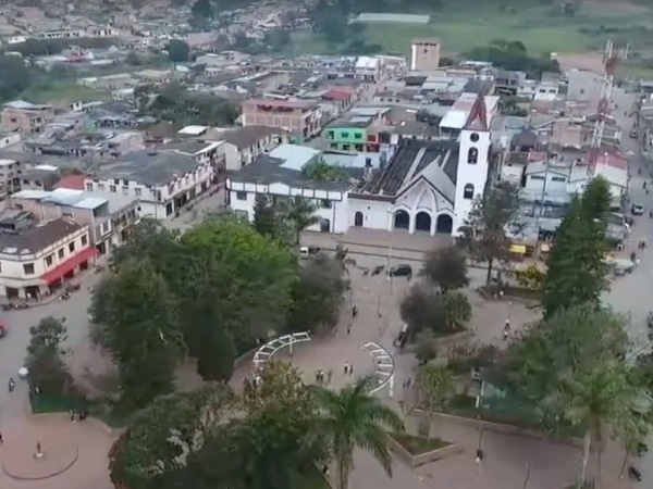 Parents found the body of their 9-year-old son lifeless inside their house in Huila; neighbor may be involved