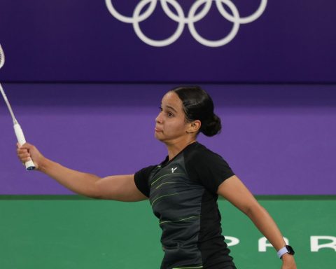 Paris 2024: Juliana Viana makes history in women's badminton