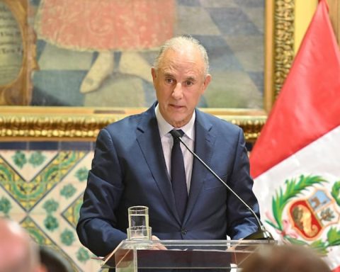 Peruvian Foreign Ministry demands democratic and transparent elections in Venezuela