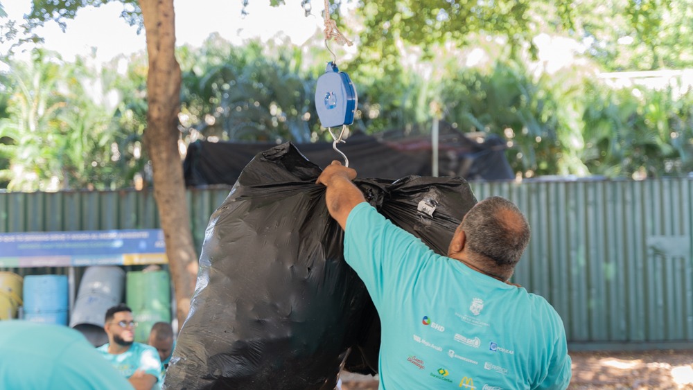 Plastic bottles delivered by schoolchildren will be converted into street furniture