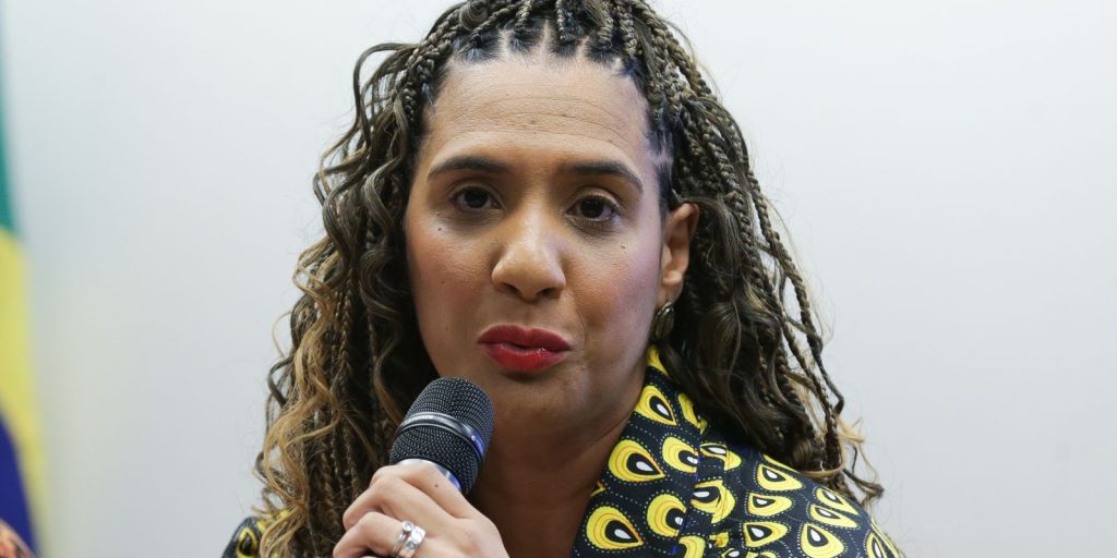 Political violence based on gender and race is the theme of a meeting in Rio