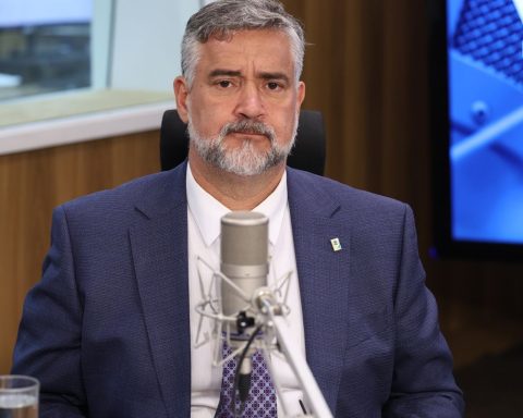 Reconstruction Aid has already reached 350 thousand families in RS, says Pimenta