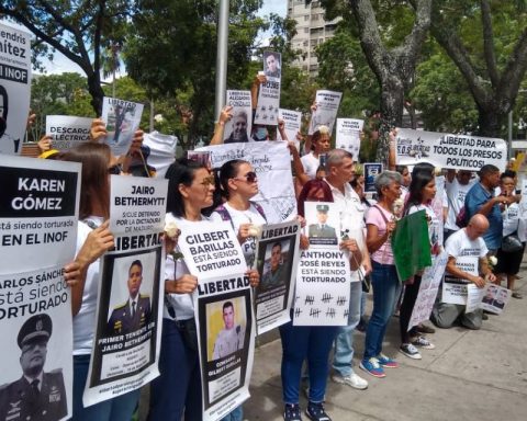 Relatives of political prisoners demand that the MP review their cases and complaints of torture