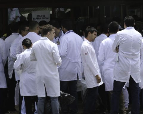 Revalida exam for doctors takes place this weekend