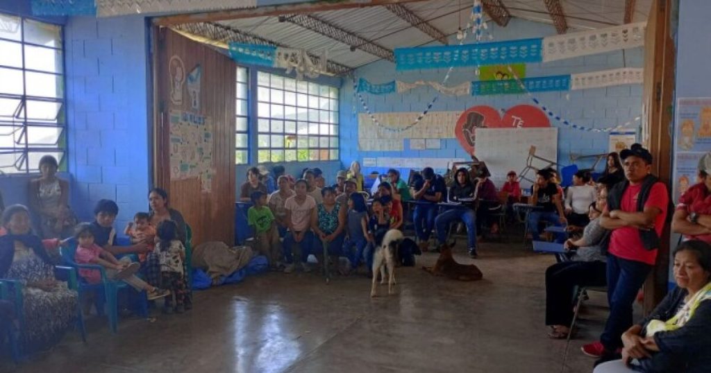 SRE assists refugees in Guatemala who fled violence in Chiapas