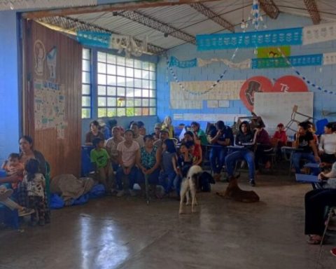 SRE assists refugees in Guatemala who fled violence in Chiapas