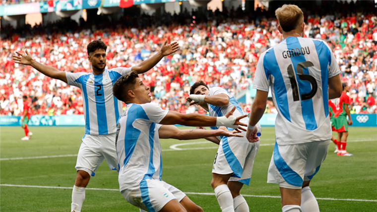 The scandalous end to Argentina-Morocco at the Olympic Games with an agonizing goal disallowed, fans in the stadium and a one-hour suspension