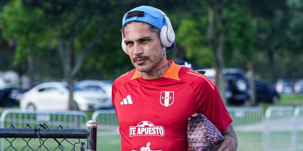 Total war Paolo Guerrero-Cesar Vallejo