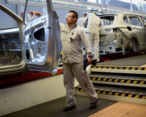 US and Mexico agree on plan to protect labor rights at Volkswagen
