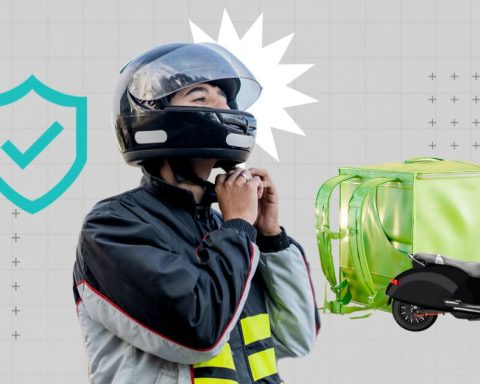 Use of approved helmets is a matter of life for app delivery drivers in Mexico City