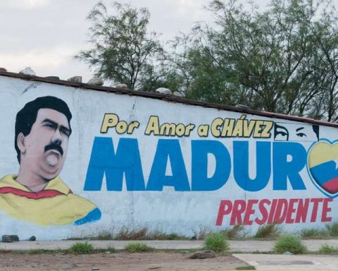 Propaganda del régimen chavista a favor de Nicolás Maduro en Venezuela