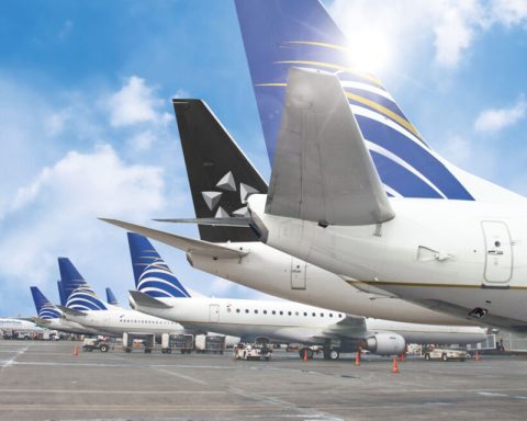 Venezuela suspends commercial flights to and from Panama and the Dominican Republic