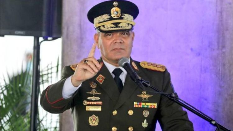 Ministro de Defensa en Venezuela se pronuncia a favor de Maduro