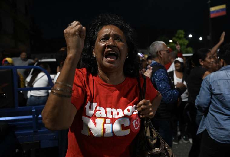 Venezuelan Electoral Council: Maduro won the election with 51% (5,150,092 votes)