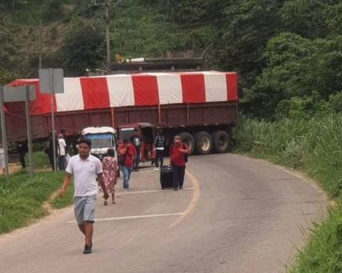 What is known about the blockades and shootings in Chiapas