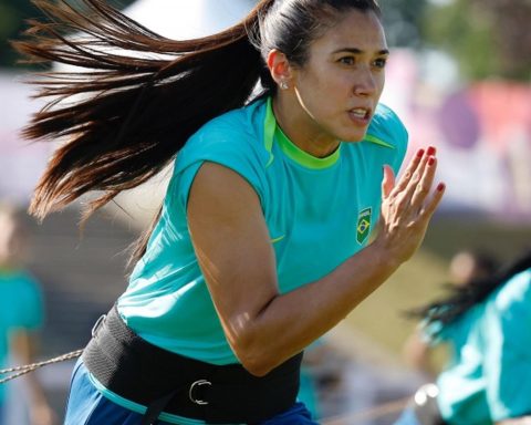 Women's team trains in France 4 days before Olympic debut