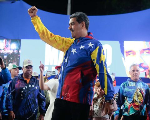 World leaders hail Nicolás Maduro's victory