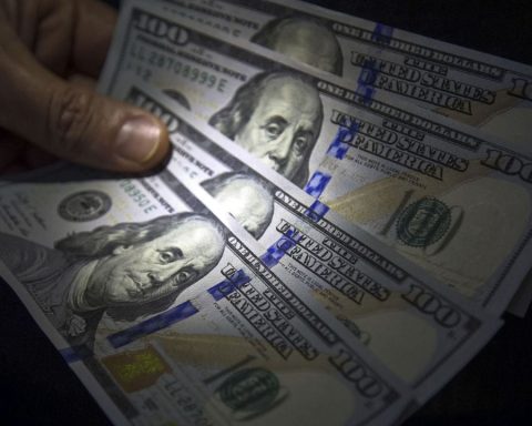 Dollar: how much is it worth at the close of the third week of August