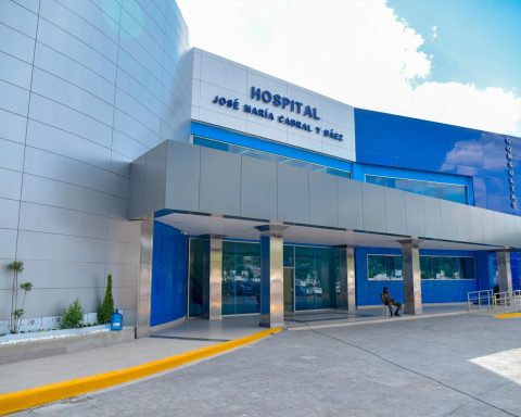 Paro 8 horas en hospitales de Santiago