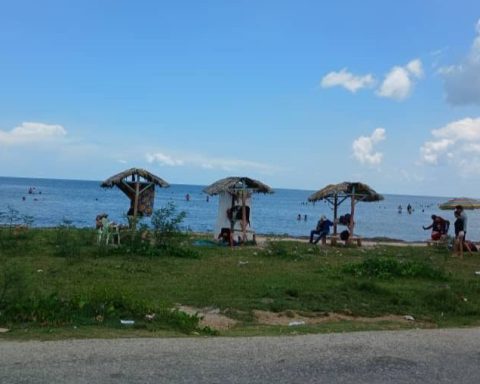 Playa El Salto, en la costa de Corralillo