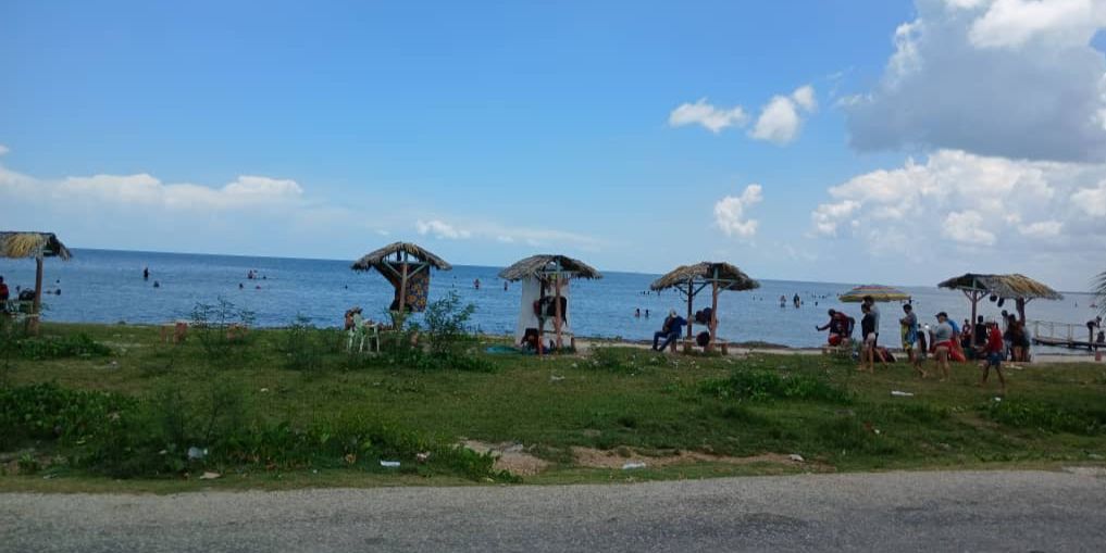 Playa El Salto, en la costa de Corralillo