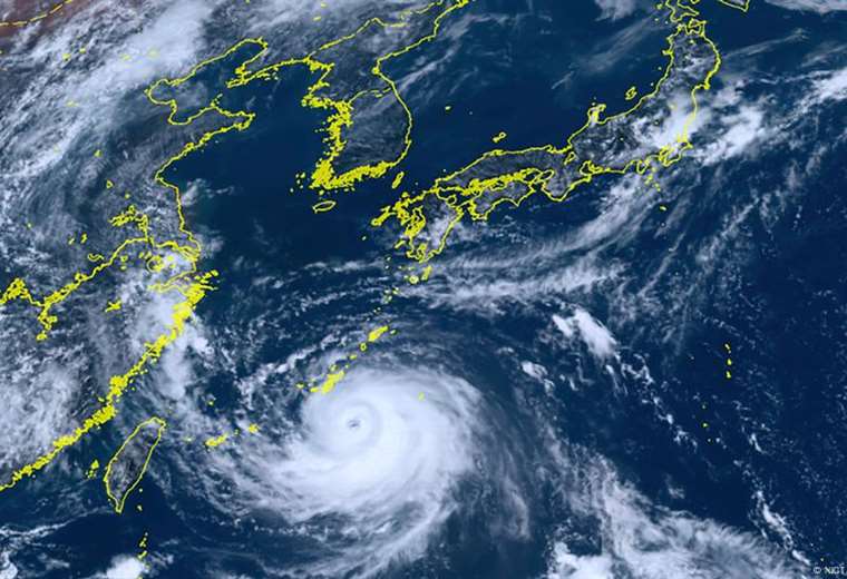 A strong typhoon is heading towards Japan