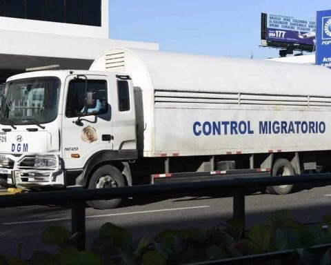 Abinader asciende a mayor general 4 miembros del Ejército