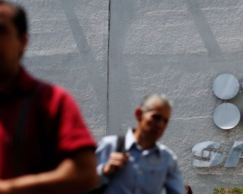 AMLO's SAT reduces tax collection costs by half