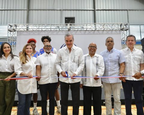 Abinader inaugura nuevas obras en el país