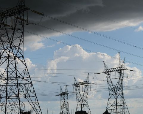 Acre and Rondônia are left without electricity