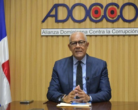 Adocco saluda propuesta de reforma constitucional