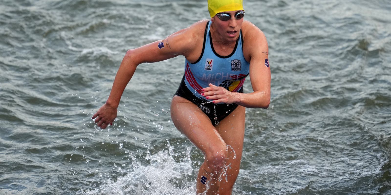 Athlete falls ill and Belgium withdraws from mixed triathlon