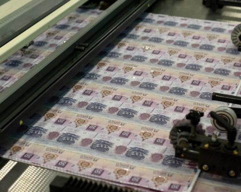 Banxico defies economic data and anticipates new turbulence