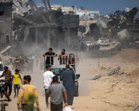 Bloody Saturday in Gaza! At least 40 dead in Israeli attacks