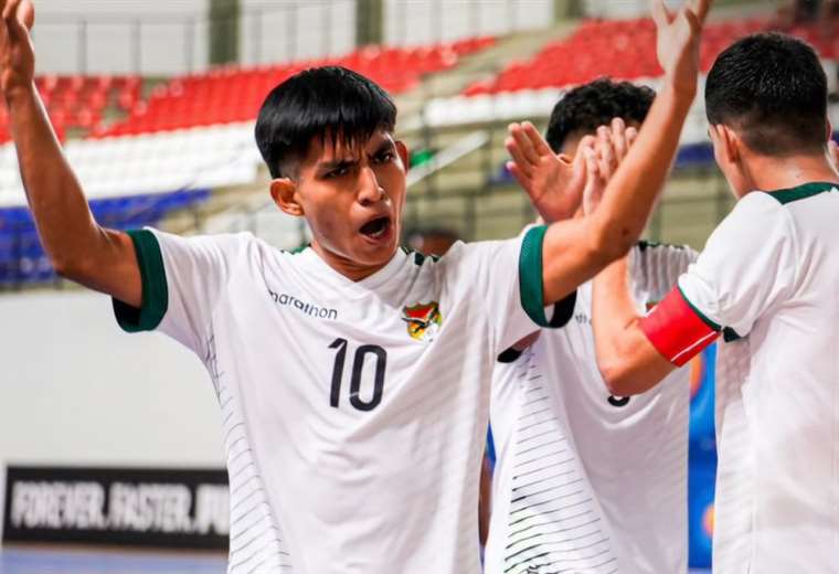 Bolivia qualified for the semi-finals of the South American Under-17 Futsal Championship