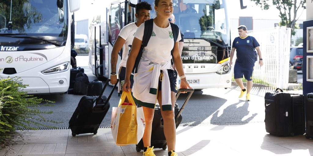 Brazilian team arrives in Nantes for quarter-finals