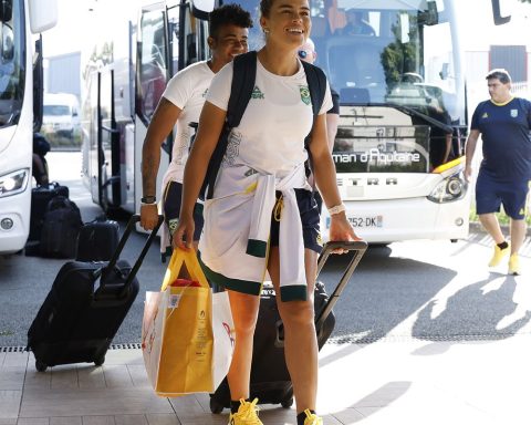 Brazilian team arrives in Nantes for quarter-finals