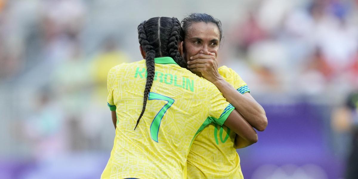 Brazil's dressing room begins to warm up for the semi-final against Spain