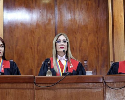 CNE submits to the TSJ the electoral records of the presidential elections of 28Jul