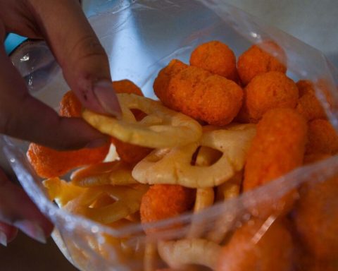 Can junk food be sold in schools?